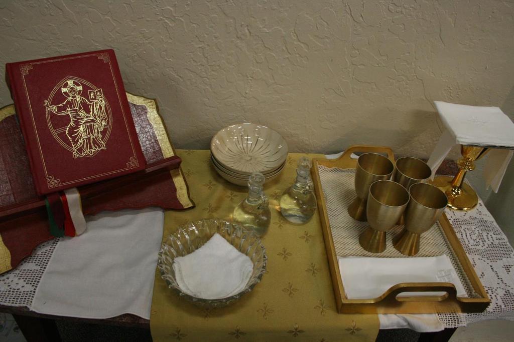 The Altar Server at Mass Prior to Mass, the Altar Server Coordinator needs to make sure the Sacristan has arranged the Credence Table: When Altar Servers arrive to serve, they check in with the