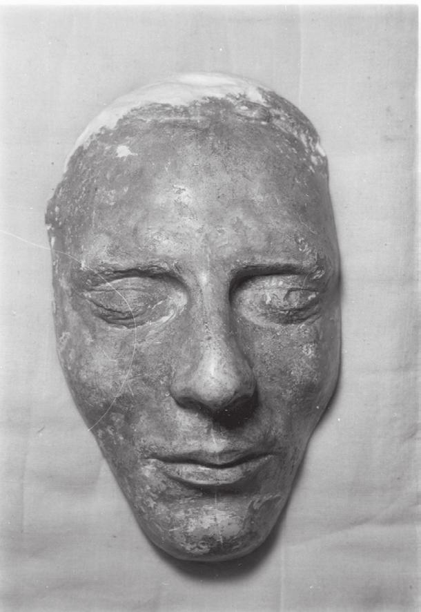 Lyon and Lyon: Physical Evidence at Carthage Jail and What It Reveals about the 30 v BYU Studies Fig. 18. Deathmasks of Hyrum Smith (left) and Joseph Smith (right).