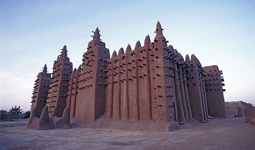 :(اإلقتصاد و التواضع ( Humility 4- Moderation & -one example is the Great Mosque of Djenne in Mali, West Africa, made of sunbaked mud bricks which insulate the building from the extreme sub-saharan