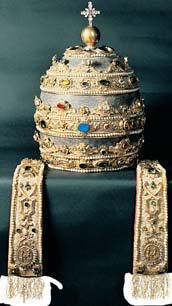 Church Power This jeweled tiara, which a pope would were in a