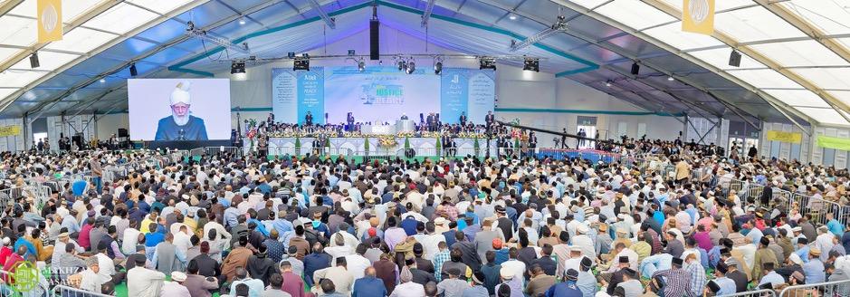 No doubt, as a result of the blessings and prayers of Huzoor, I started feeling better later that evening and by the time Jalsa started I was mostly recovered.