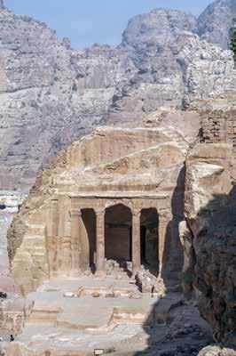 (siq) that provided the main access to the city.