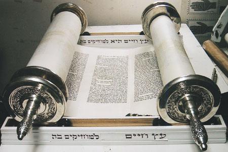 Rosh Hashanahthe Jewish New Yearmarks the beginning of the 10-day