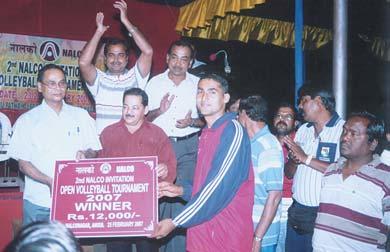 At Damanjodi The 7th Nalco Open Volleyball Tournament was organized at the Community Centre premises, Damanjodi, from February 2 to 5.