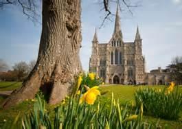 Friends of ruton Tour of Historic Churches and Cathedrals of England May 16-25, 2014 Springtime at Salisbury Cathedral Join Father John Maxwell Kerr, Episcopal Chaplain to the faculty, staff and