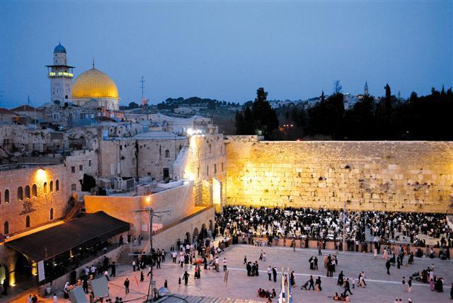 Special 11 days tour to Israel & Jordan During school holidays Spring in Jerusalem with Past