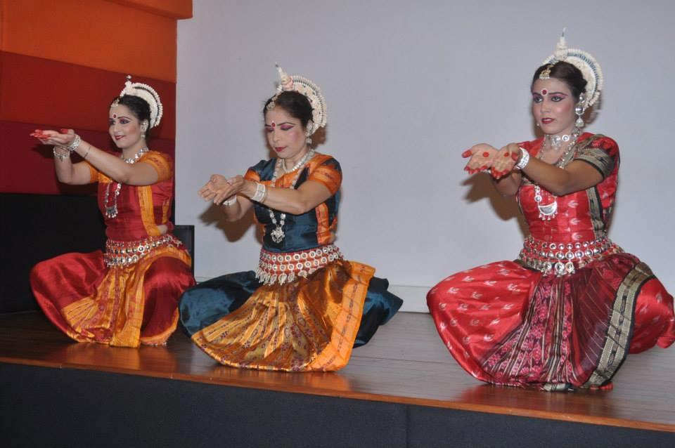 Indian Cultural Centre Colombo Report June 2015 4 June Odissi Dance Performance by Alpana Nayak & group Indian Culture Centre organized an Odissi dance performance byalpana Nayak and group, renowned