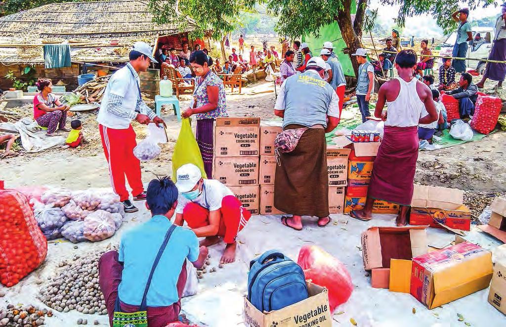 globalnewlightofmyanmar.com Monday, 5 March 2018 Nippon Foundation builds 300 th school Youth volunteers prepare to deliver the aid to local people in villages in Maungtaw.