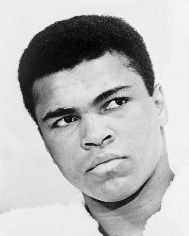 MUHAMMAD ALI: A HUMBLE MOUNTAIN Imam Zaid Shakir (Many thanks to the author for his kind permission to reprint his article here) I was honored to attend the waning hours of Muhammad Ali s life along