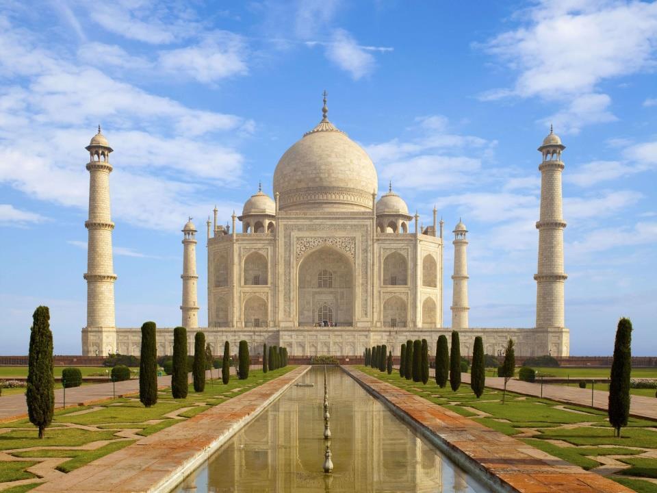 Later on visit the magnificent Taj Mahal, a pristine white marble mausoleum built by Emperor Shah Jahan in memory of his wife Mumtaz Mahal.