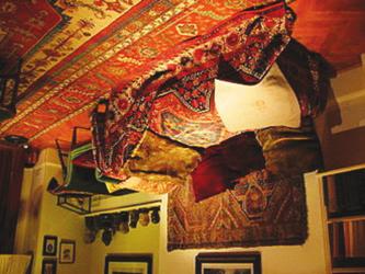FREUD S INTEREST IN PERSIAN AND ORIENTAL CARPETS Freud s Interest in Persian and Oriental Carpets Western demand for handmade carpets increased dramatically between 1875 and 1914.