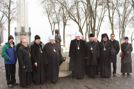Kyiv, His Eminence conveyed greetings from the Ecumenical Patriarch, the purpose of the delegation s visit and the UOCC perspective of the