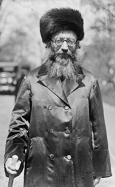 Rabbi Avraham Kook (1865-1935)
