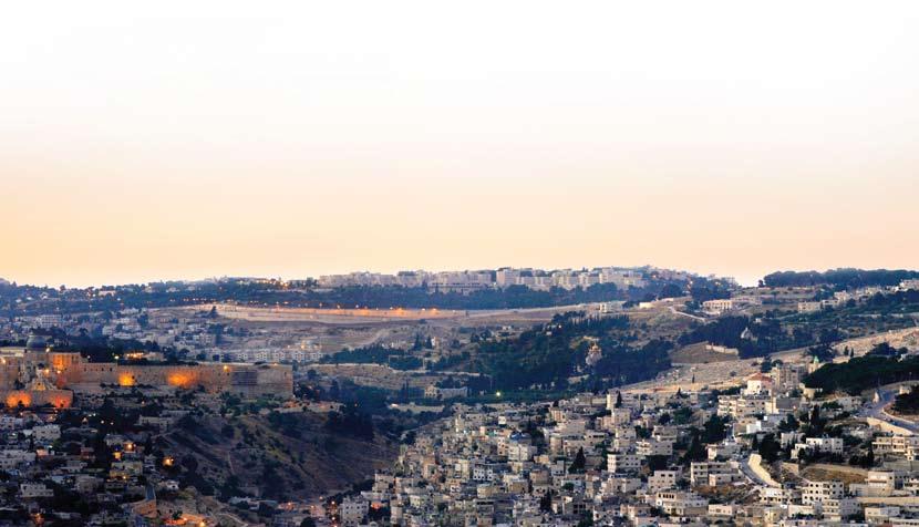 Ebenezer opens an office in Jerusalem to help assist olim settle in Israel.