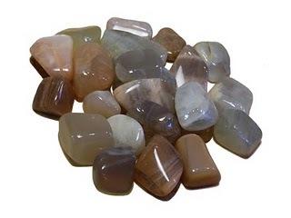 Carnelian, Turquoise, Smoky Quartz, Rhodonite HEALING VISUALIZATION TECHNIQUE: Use your Healing Crystal daily to send