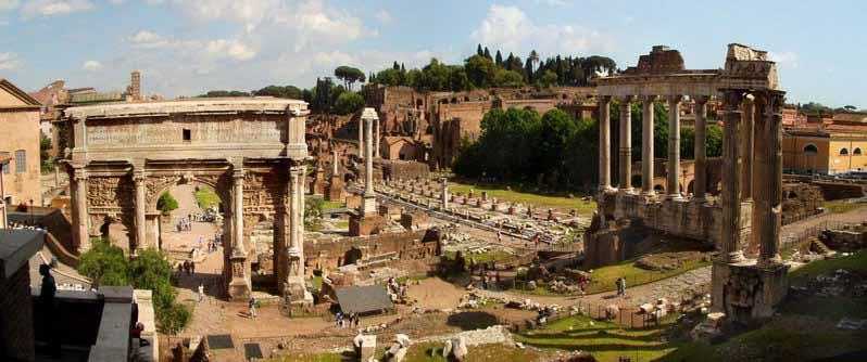 The Roman Forum center of Roman public life (12 Tables were hung here) Assembly members would