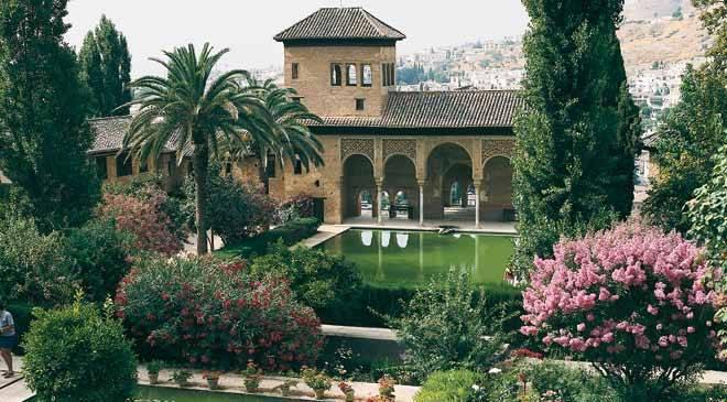 Its capital was Granada, where Alhambra