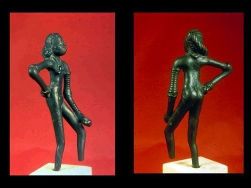 Entertainment: A beautiful small bronze statue of a dancer was found,