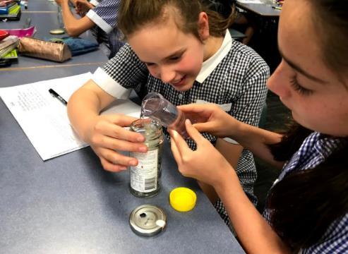 HEATWAVE COMING! Last Wednesday the year 5/6 s continued their exploration of scientific discoveries.
