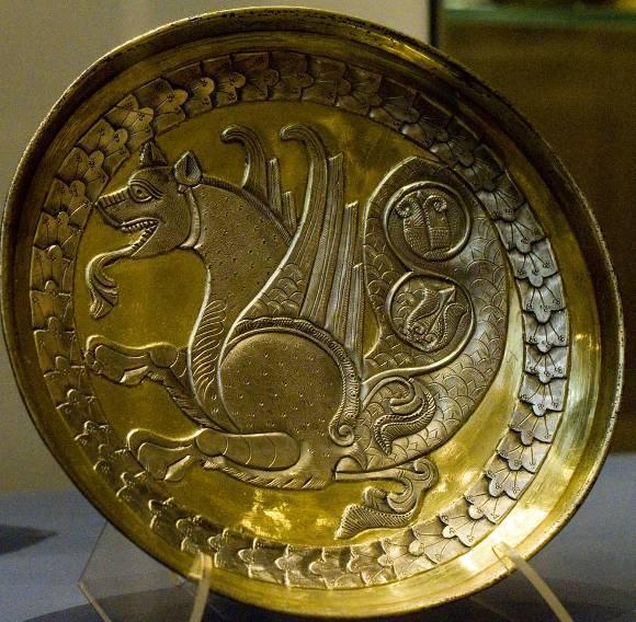 simorgh. Image: British Museum. 7 th cent.