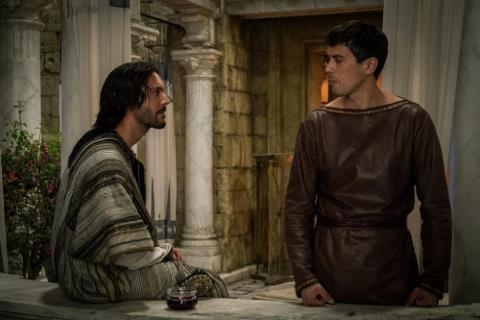 Story of Ben Hur 20 In this story, Ben Hur, a Jew and his Roman stepbrother, Messala enjoyed a brotherly relationship until one day