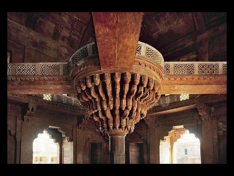 Closer Look: Private Audience Hall, Fatehpur Sikri Divan-i-Khas, interior. 1570 1580.