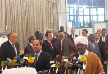 Sudan's Bashir flies to Cairo for talks with Egyptian president - Sudan Tribune: Plural... http://www.sudantribune.com/spip.php?