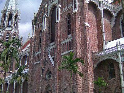 Address: Yay Gyaw Road, Yangon, Myanmar Image Courtesy of Flickr and Wunna Phyoe B) Saint Mary's Cathedral (must see) Saint Mary's Cathedral is a Catholic cathedral located on Bo Aung Kyaw Street in