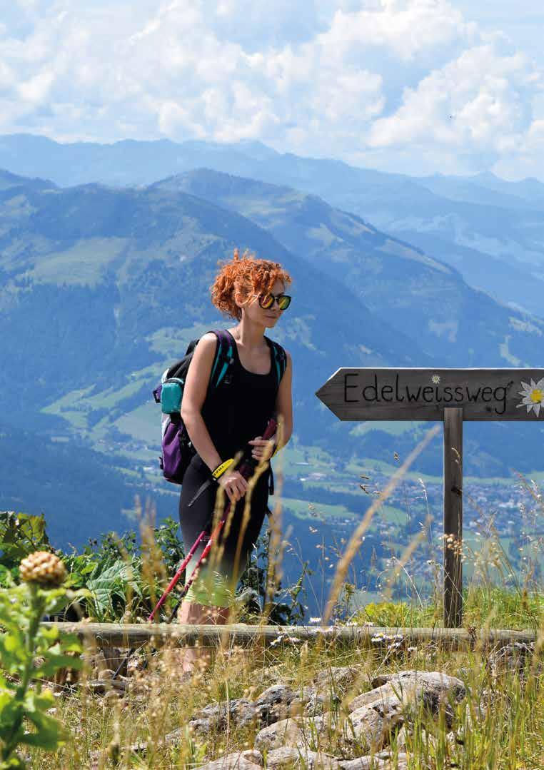 28 About Sivananda Yoga 29 YOGA AND MOUNTAIN MAGIC With hikes in the Kitzbühel Alps. Several approx.