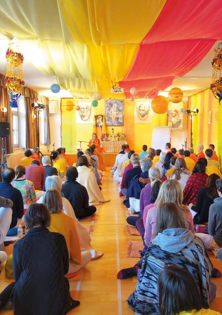 68 About Sivananda Yoga 69 THE YOGA HIGHLIGHTS AT THE RETREAT HOUSE On some public holidays and in mid-summer Special guests: One or more international guest speakers enrich the programme with