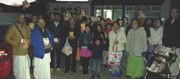 They are visiting poeple in their locality to share the message. In April over 40 new devotee participants in Maidenhead, Wembley and Hounslow went out for the first time!