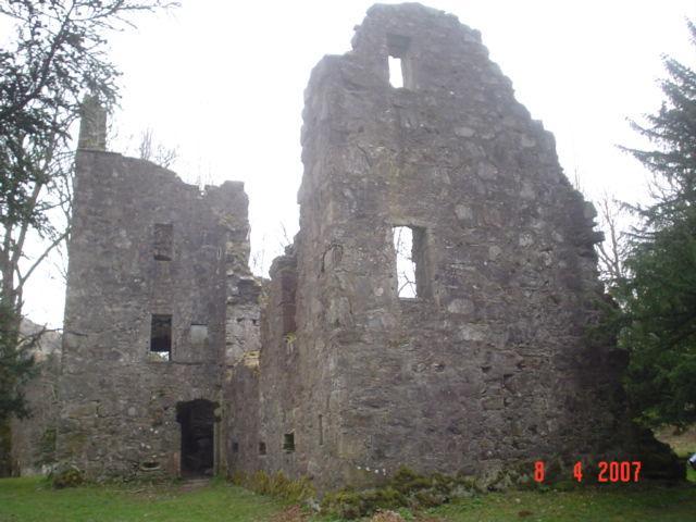 Finlarig Castle Ruins Photo taken from Google Earth Page 6 of 6 David Richard