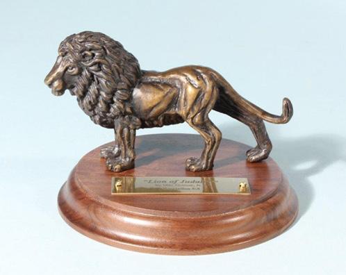 5 x 4.5 (2 lbs) #06534 $530 Lion of Judah Award Bronze, Walnut & Brass 4.5 x 6 x 3.