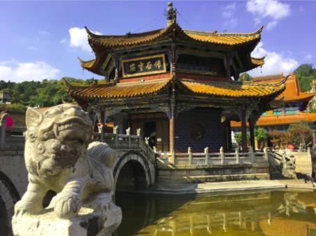 Yuantong Temple Yuantong Temple is the most famous Buddhist temple in