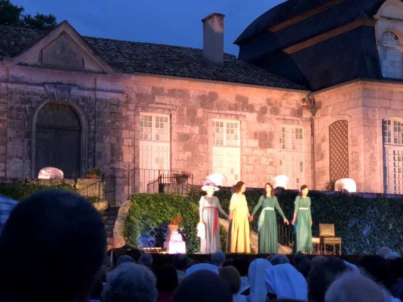 Saturday morning was reserved for exploration of the city of Agen, and the afternoon was devoted to a presentation of animations or demonstrations highlighting the places of the sisters presence all