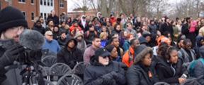 edu/mlk. Included at that site is a recording of Dr. King s moving 55-minute speech. Here is a portion of the large crowd at the unveiling of the statue.
