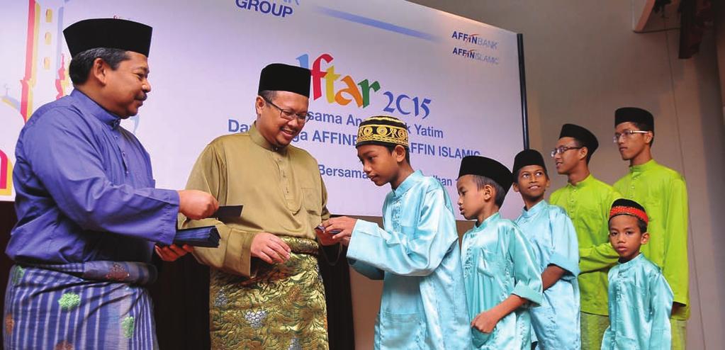 CEO S PERFORMANCE REVIEW Distributing duit raya to orphans from selected orphanages.