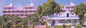 The ashram in Penukonda, India, home of the Sri Sai Kaleshwar University, lies at the heart of that legacy. U NIVERSITY. edge from the saints that came before them.