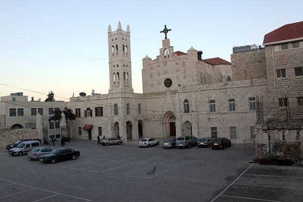 LATIN PATRIARCHATE OF JERUSALEM PROJECT PROPOSAL Establishing a youth center at the Latin