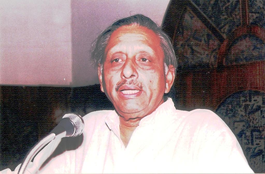 Shri Mani Shankar Aiyar, the then Hon ble Member of Parliament (Lok Sabha), delivering the First Bharat Ratna