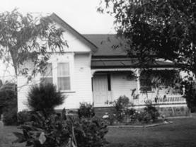 Robert Hutton s house South Road Penguin built 1911 (pictured) In March 1911 it was reported that building operations up the South Road are brisk.