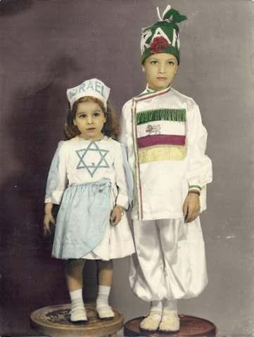 David and Leora Nissan in Purim costumes.