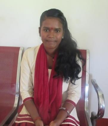 She studied in a government school up to the 8 th grade, where she experienced gender discrimination. Pushpanjali prefers Karuna Girls School because it allows her more freedom.