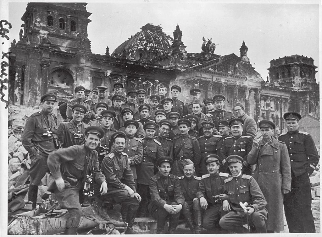 David Shneer Fig. 9.1. Soviet Photo- and Print Journalists at Reichstag, May 1945. Courtesy of Evgenii Khaldei and the Fotosoyuz Agency.