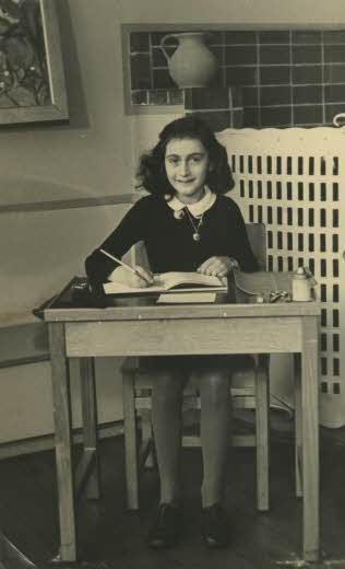 Modern History 86 Anne Frank Image By Unknown