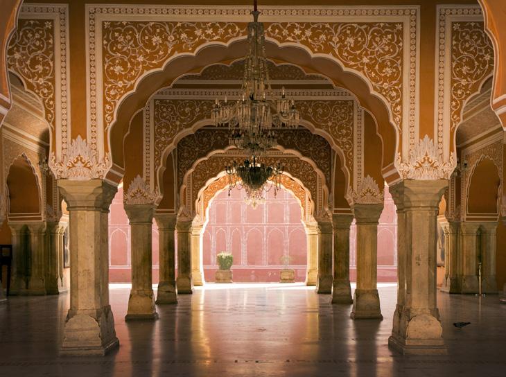DAY 9 After breakfast, you check out and drive to your next destination, Jaipur. The drive will take approx. 6 hrs excluding stops. An hour and a half outside Agra is your first stop, Fatehpur Sikri.