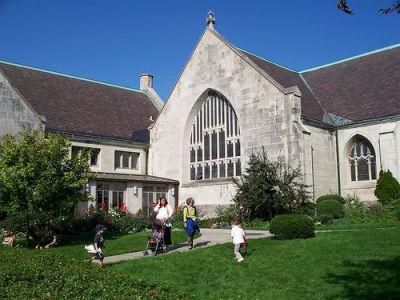 Address: 146 West Utica Street, Buffalo, NY 14222, USA Image Courtesy of Wikimedia and Pubdog G) Blessed Sacrament Church Blessed Sacrament is a Roman Catholic Church situated on historic Delaware