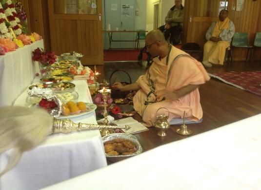 continued with his discourses on the Srimad- Bhagavad Gitā at the Dulwich Community Centre, 14 Union Street, Dulwich SA 5065.