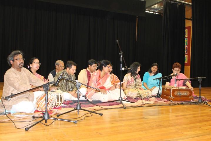 : Ramayana, at Sydney Baha i Centre at 6:30 p.m. The performance of the troupe was attended by about 500 persons.