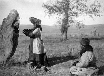 Shamanism of Khakas Turks: ritual of feeding the Ulugh Khurtuyakh Tas [Great Stone Mother of Mothers] (Askiz Region